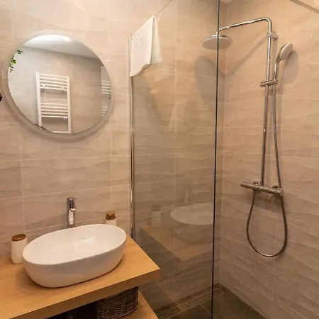 Central Sofia Condo Apartment *